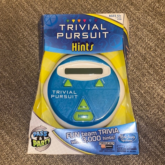 Trivial Pursuit Hints - Fast pass electronic trivia game NEW - Picture 1 of 6